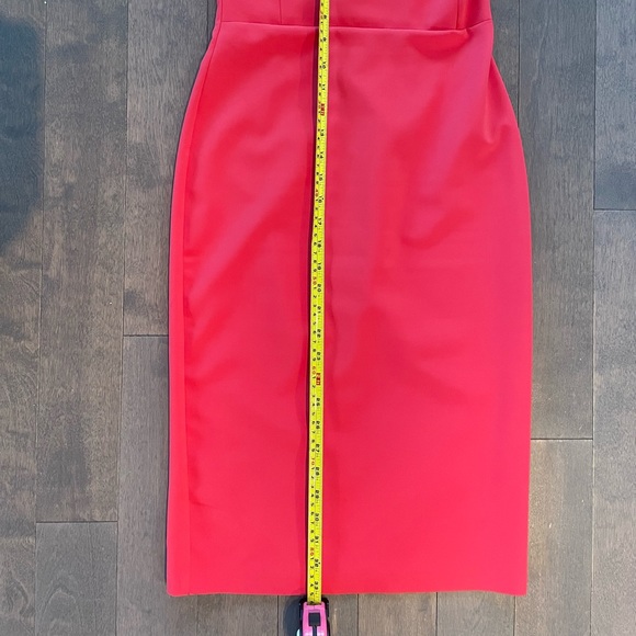 Red Dress - Picture 4 of 7